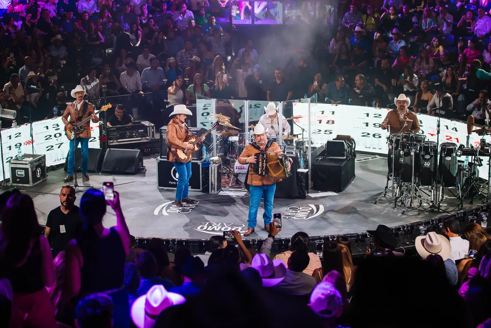 F2D6B561-6718-4A06-9053-45BCCDF9C34B