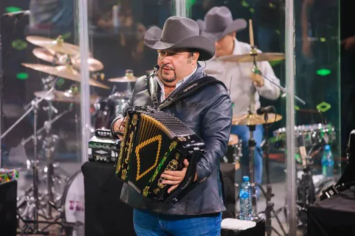 BCB1EE09-C5D2-4724-9A0C-BA240D5BE437